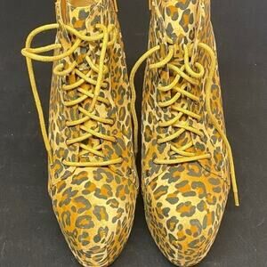 Paper fox 6inch heels velvet leapord  bootie